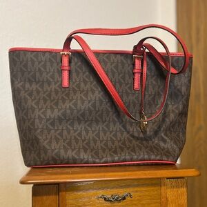 NWT Michael Kors Jet Set Charm Tote in Flame